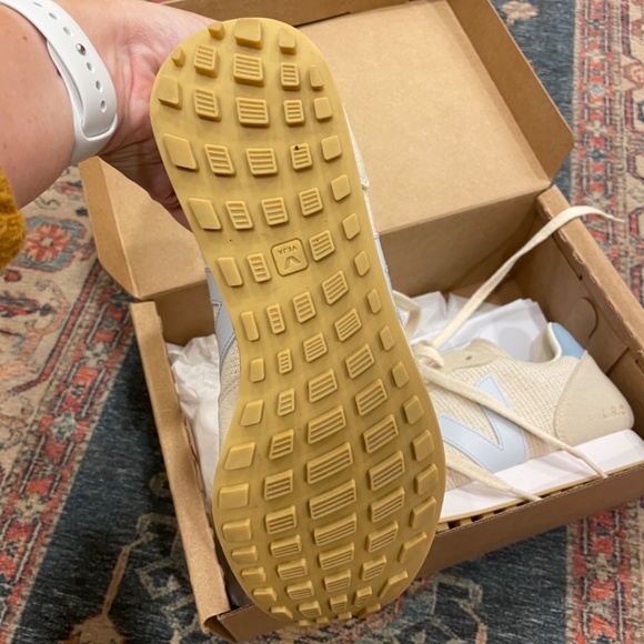 Veja  Rio Branco women’s sz 9 - Picture 10 of 13